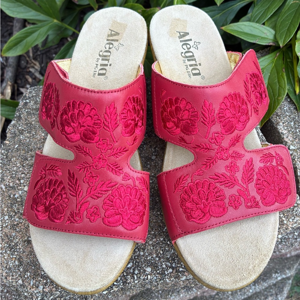 New ALEGRIA Womens size 8 Linn Red Embroidered Leather Slip On Wedge Sandals